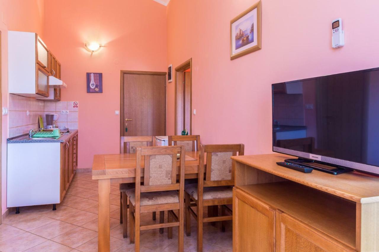 Apartma Orange Ii