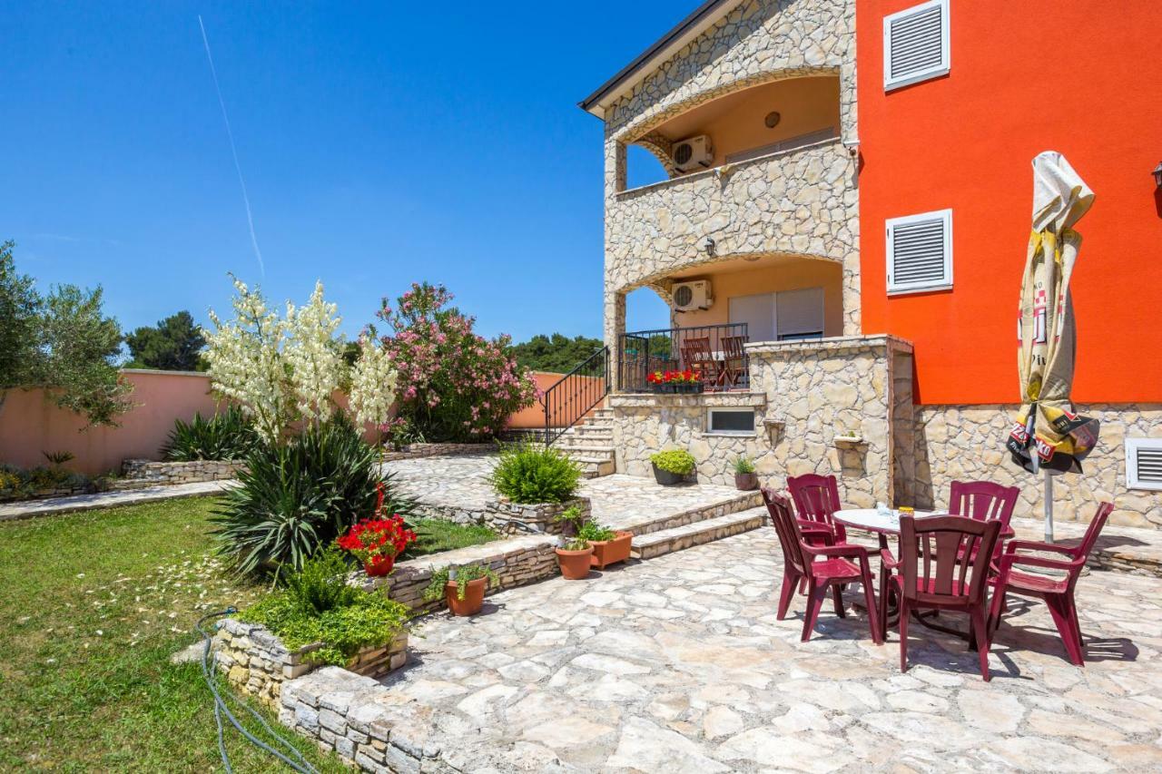 Appartement Orange Ii