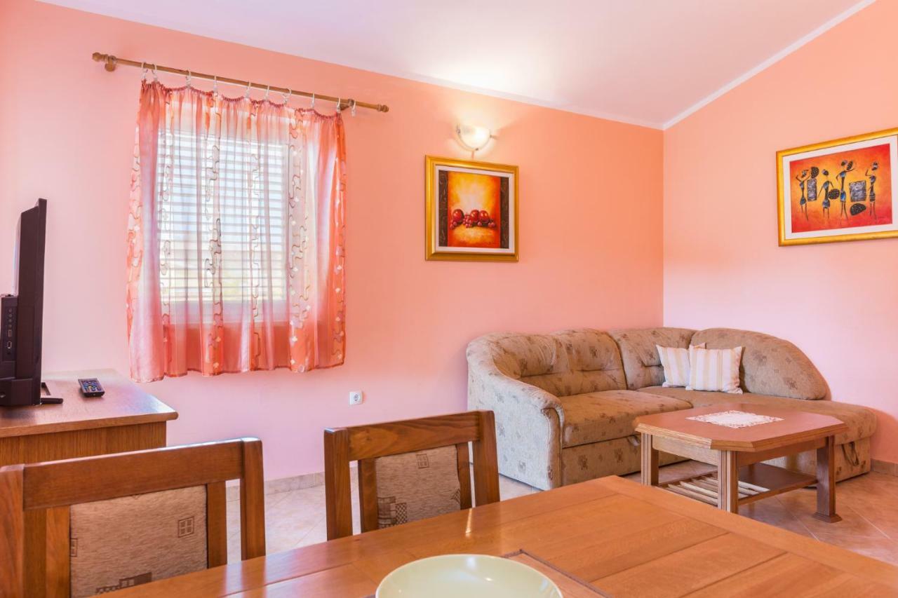 Orange Ii Apartment *